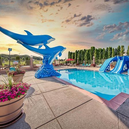 Grand Marquis Waterpark Hotel & Suites Wisconsin Dells Exterior photo