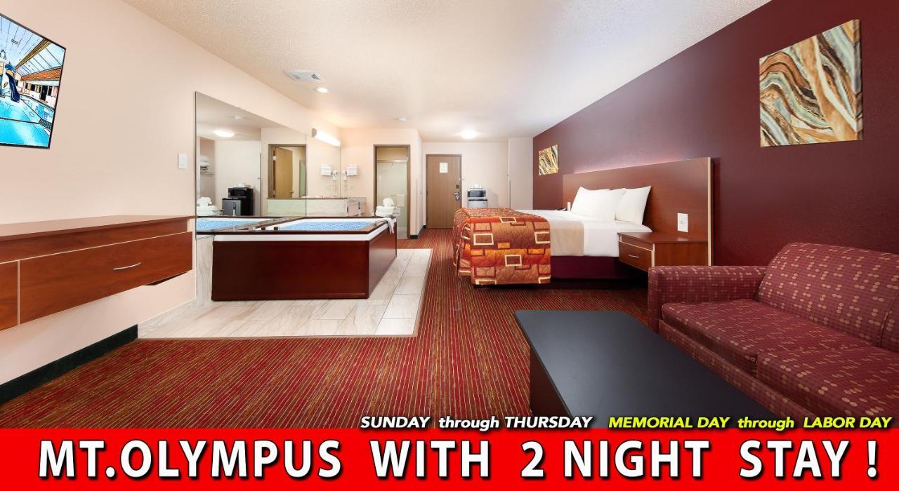 Grand Marquis Waterpark Hotel & Suites Wisconsin Dells Exterior photo