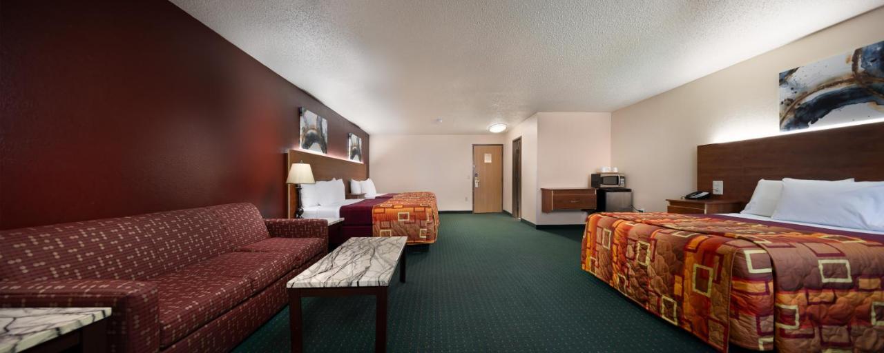 Grand Marquis Waterpark Hotel & Suites Wisconsin Dells Exterior photo